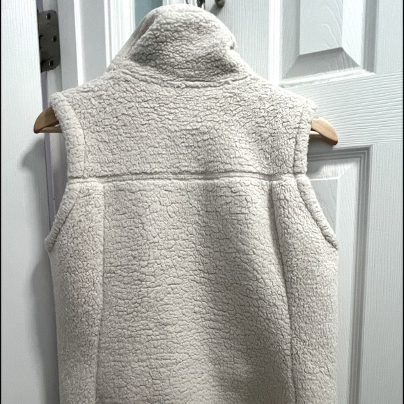 North Face Fleece Vest in Cream - Picture 4 of 8